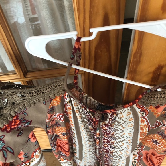 Super cute and worn once! - Picture 2 of 2